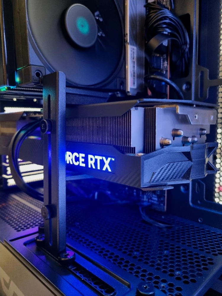 9800X3D 4070 Ti Super 최상급 게이밍 PC 이미지