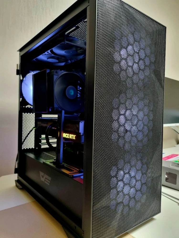 9800X3D 4070 Ti Super 최상급 게이밍 PC 이미지