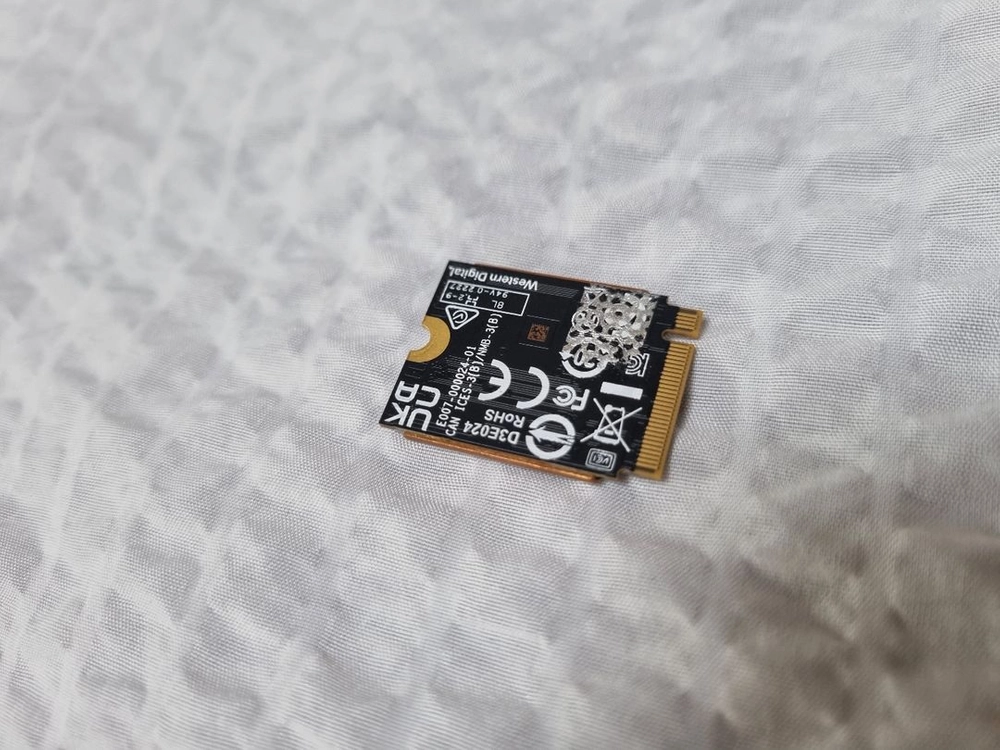 NVME SSD 2tb 2230 팝니다 이미지