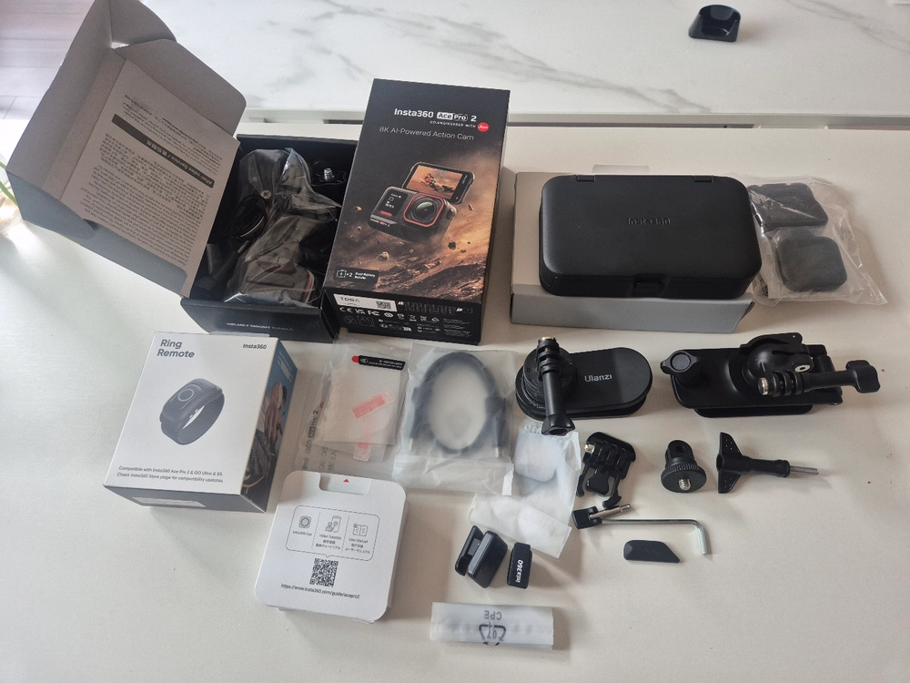 인스타360 Ace Pro 2 듀얼배터리 번들 액션 카메라 외 구성품 팝니다. 이미지