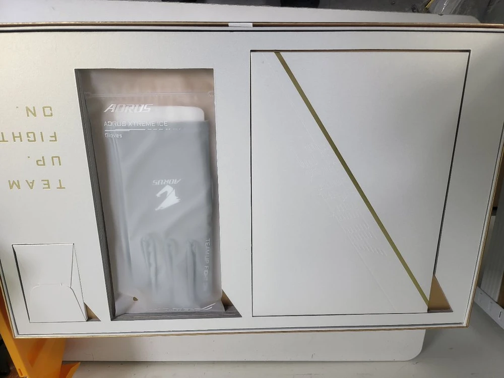 rtx4080s aorus ice/z790 set 이미지