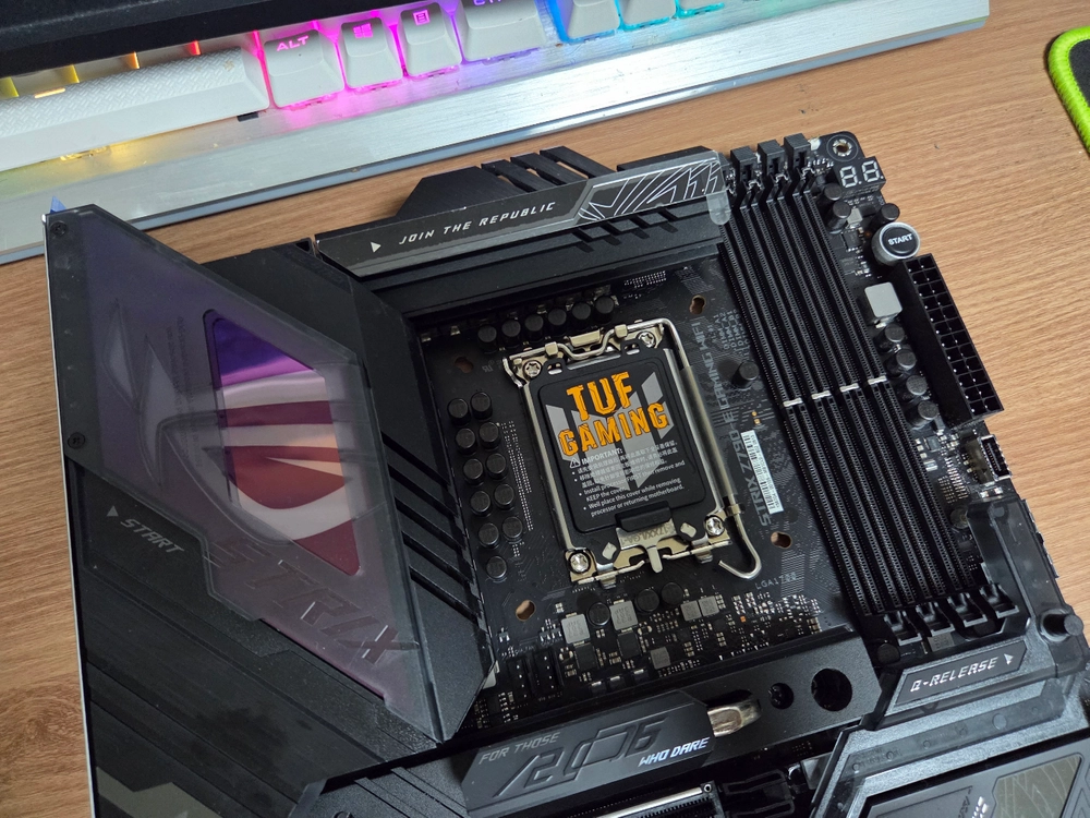 Asus Rog Strix Z790-E Gaming Wifi 이미지