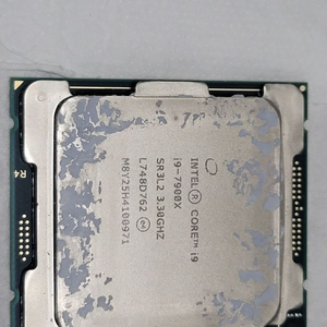 인텔 코어 i9-7900X 서버용 이미지