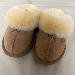 어그 UGG 오즈웨어키즈 코케트 슬리퍼 200 이미지