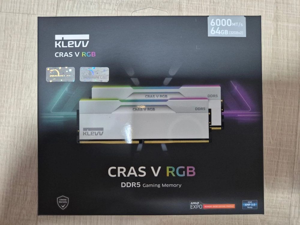 미개봉 ESSENCORE KLEVV CRAS V RGB WHITE DDR5 64GB 6000 CL30 판매 이미지