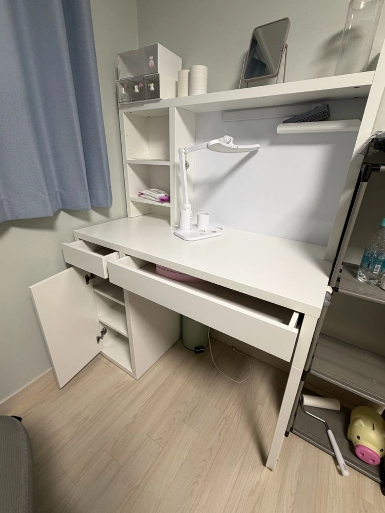 IKEA 책상 이미지