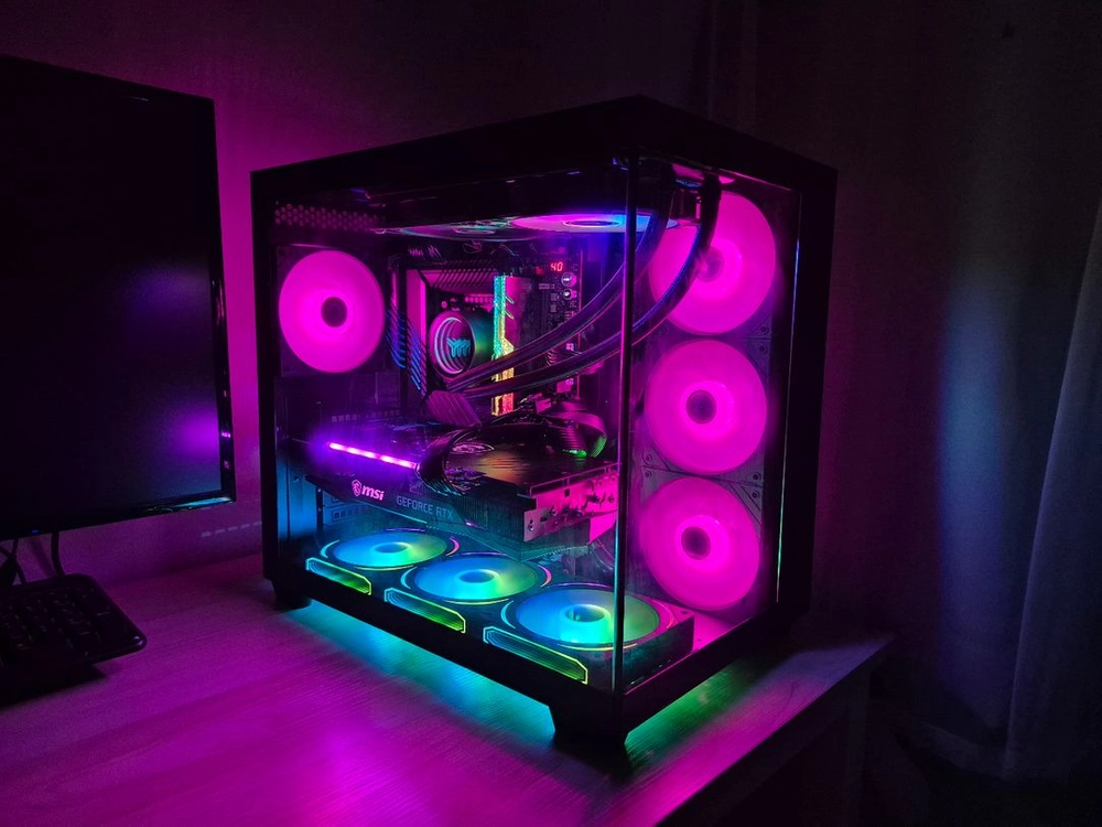 고사양 게이밍 PC 판매합니다. i7-10700KF / RTX 3070 Z Trio / Z590 APEX 이미지