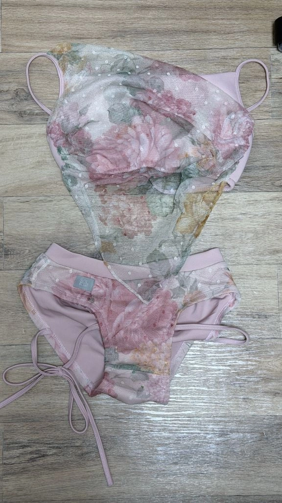 어쿠스틱 로렌 핑크로즈 이미지