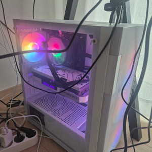 화이트감성 i5-12400 / RTX3070 게이밍PC 판매합니다. 이미지