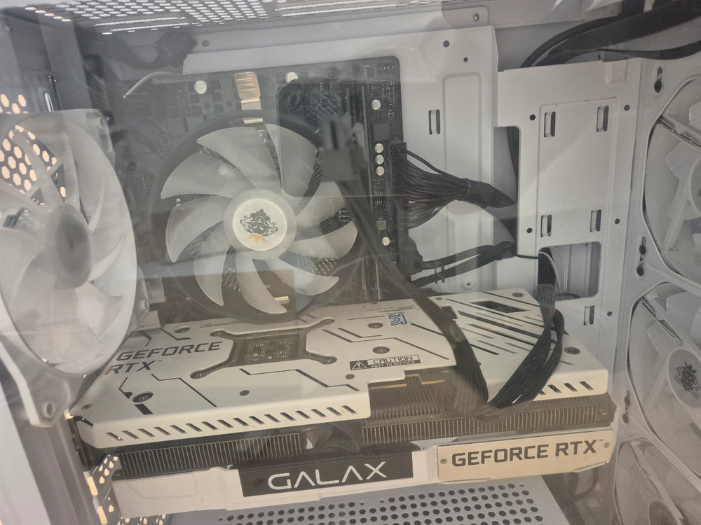 화이트감성 i5-12400 / RTX3070 게이밍PC 판매합니다. 이미지
