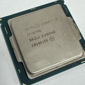 인텔 코어 i7-6700 CPU 이미지