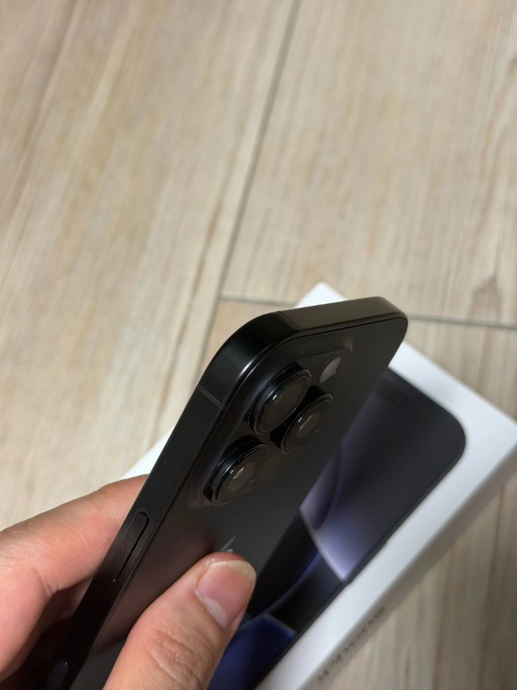 아이폰16 프로 128gb 블랙 이미지