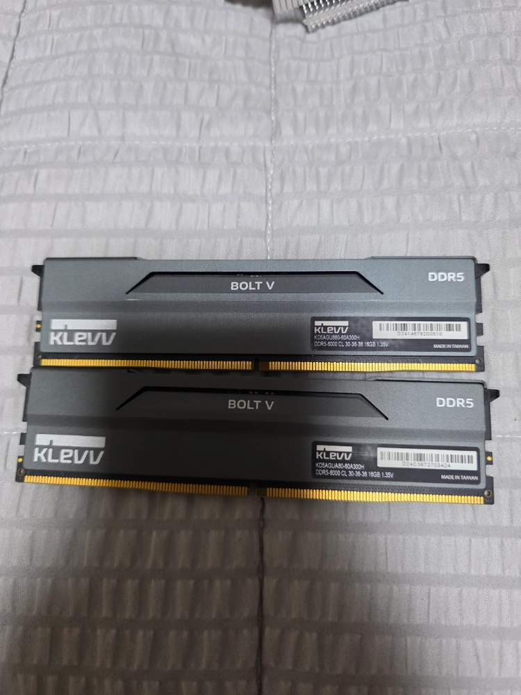 9600x 32g 2tb 3070ti 완본체팝니다 이미지
