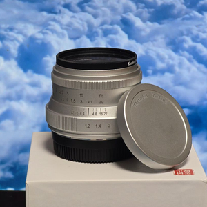 7아티산 7장인 35mm f1.2 x마운트(후지) 수동렌즈 판매 이미지