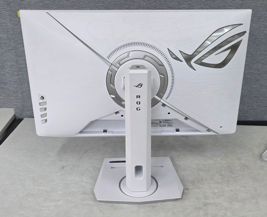 [게이밍 모니터] ASUS ROG Strix XG27UCG-W 27인치 4K 게이밍 모니터 판매합니다. 이미지