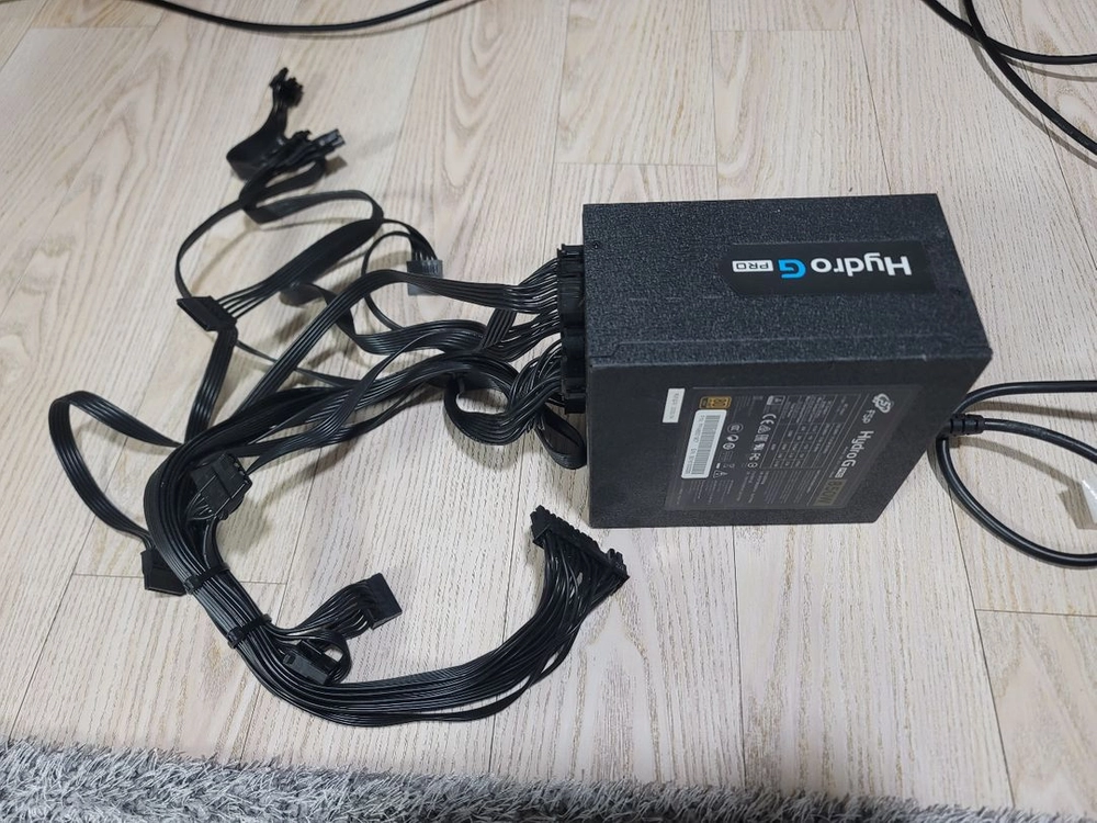 FSP Hydro G PRO 850W 파워 서플라이 이미지