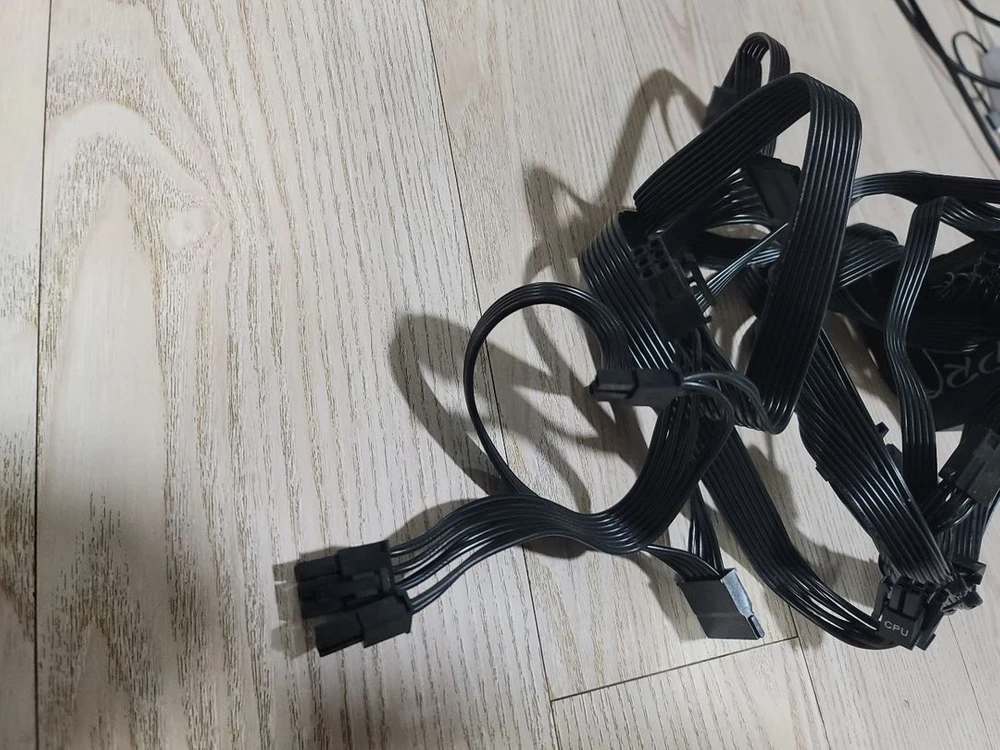 FSP Hydro G PRO 850W 파워 서플라이 이미지