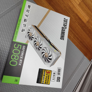 조텍 RTX 5080 Solid 화이트 팝니다. 이미지