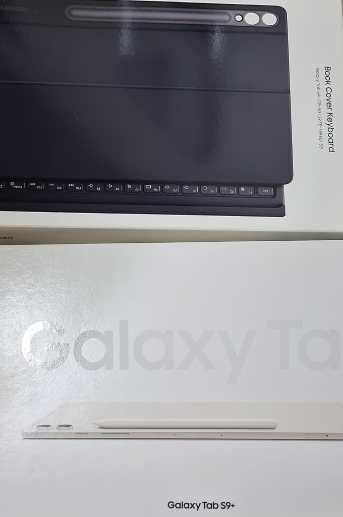 갤럭시 탭 S9 플러스 <풀박스 최상> + 삼성 정품 북커버키보드 + 정품 삼성 펜슬 이미지