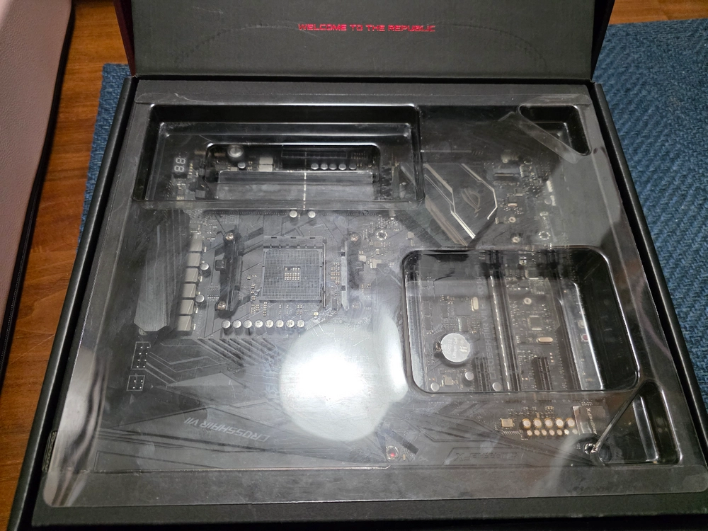 X470 ASUS ROG CROSSHAIR HERO(WIFI) AMD4 이미지