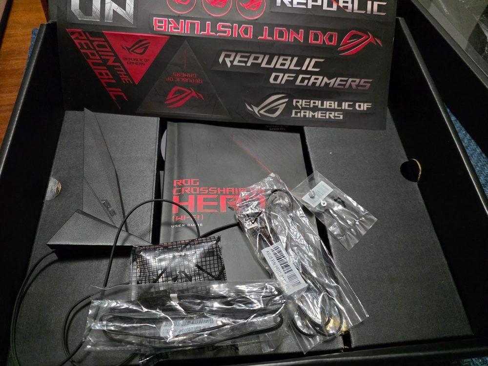 X470 ASUS ROG CROSSHAIR HERO(WIFI) AMD4 이미지