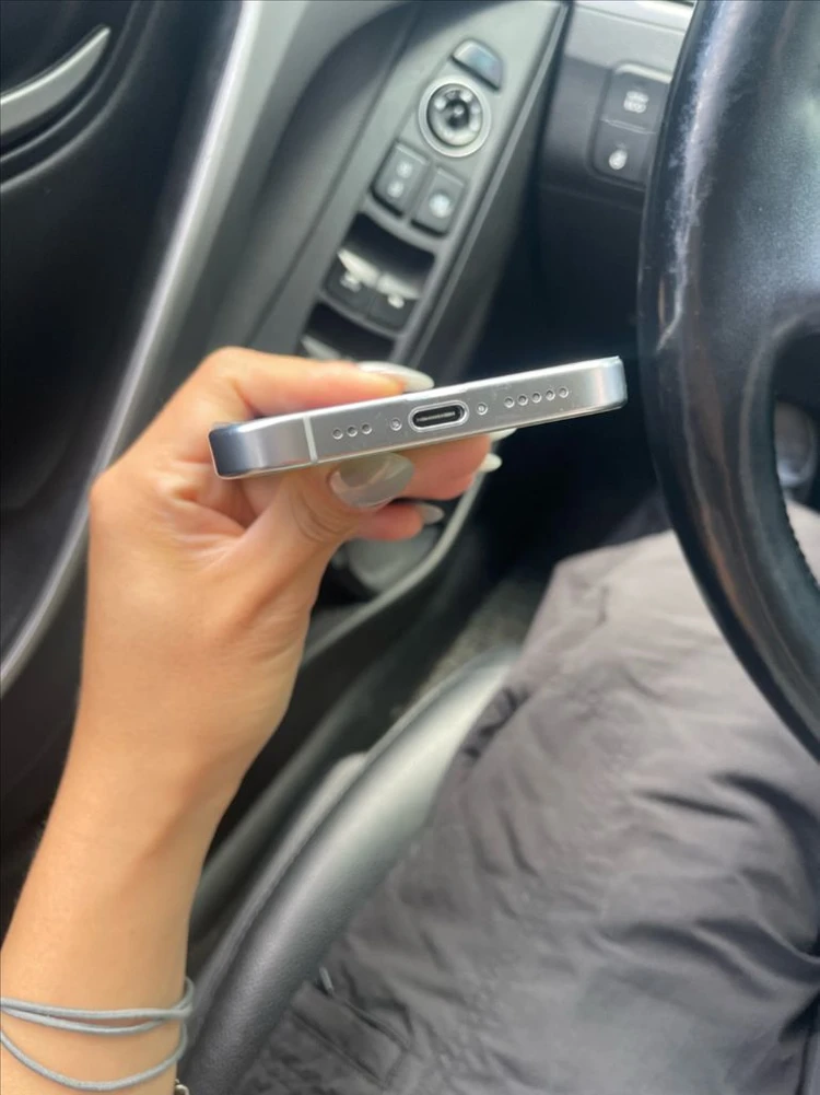 아이폰 16pro 256GB 액정/뒷유리 교체 완료 이미지