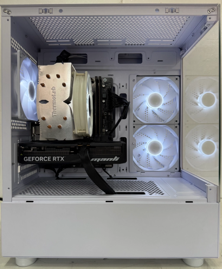 인텔i5 14400F, 5060, 램32GB, 2.5TB 컴퓨터 이미지