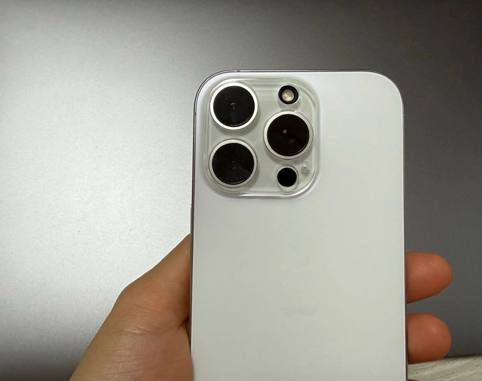 아이폰 16pro 화이트티타늄 256GB 이미지