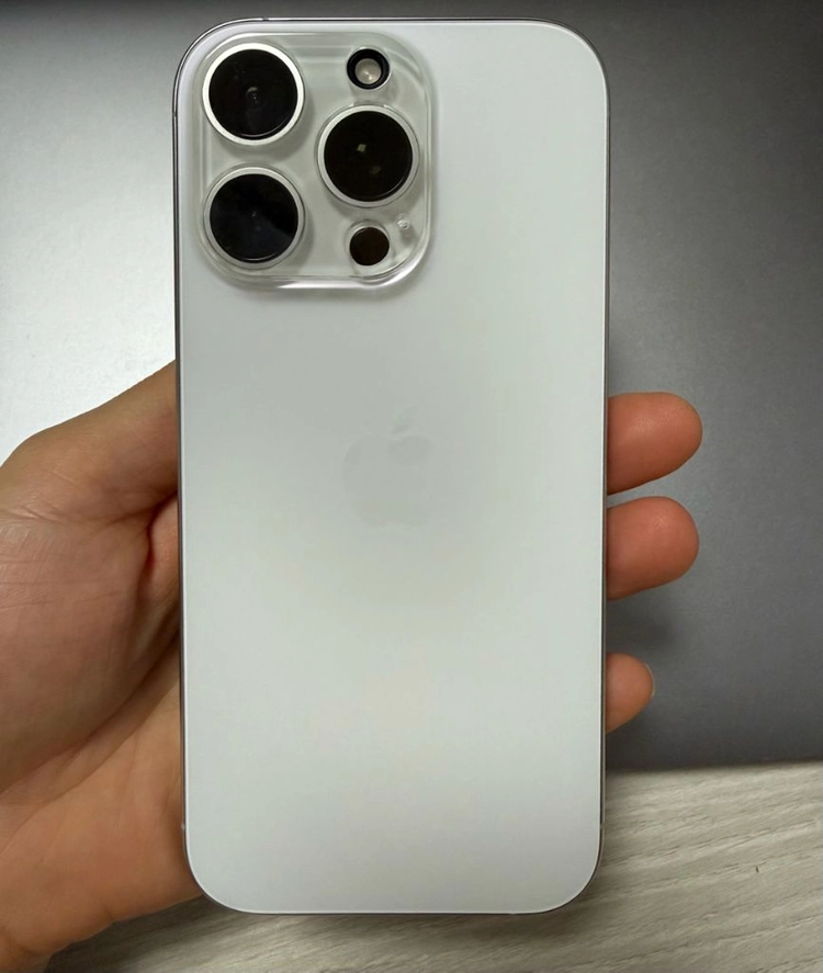 아이폰 16pro 화이트티타늄 256GB 이미지