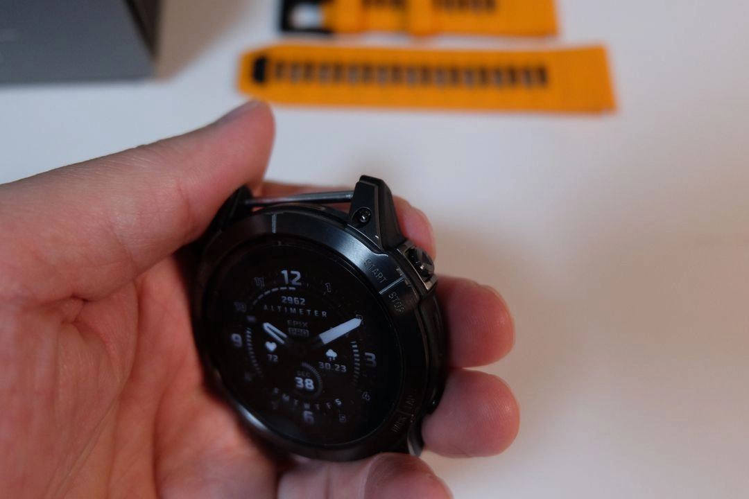 가민 에픽스 GEN2 프로 51mm 사파이어 티타늄 이미지