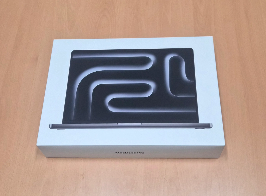 Apple 맥북프로16 M5 Pro 14코어/20GPU MGEA4KH/A 새제품급 판매합니다 이미지