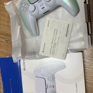 소니 플스5 PS5 듀얼센스 크로마펄 팝니다. 이미지