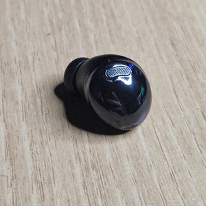 갤럭시 버즈프로 팬텀블랙 오른쪽 SM-R190 이미지