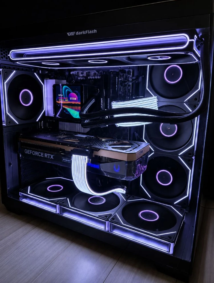 라이젠7 9800X3D RTX5080 본체 신품 팝니다 이미지