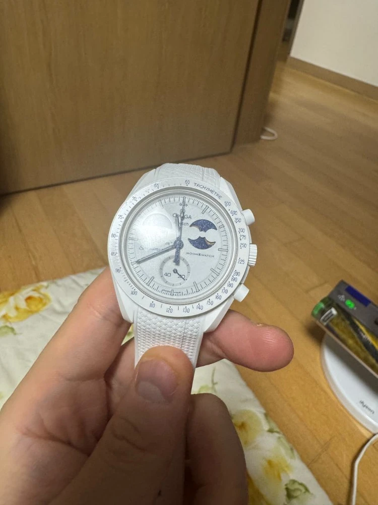 문스와치 스누피 문샤인골드 콜드문 - 안심되는 중고거래