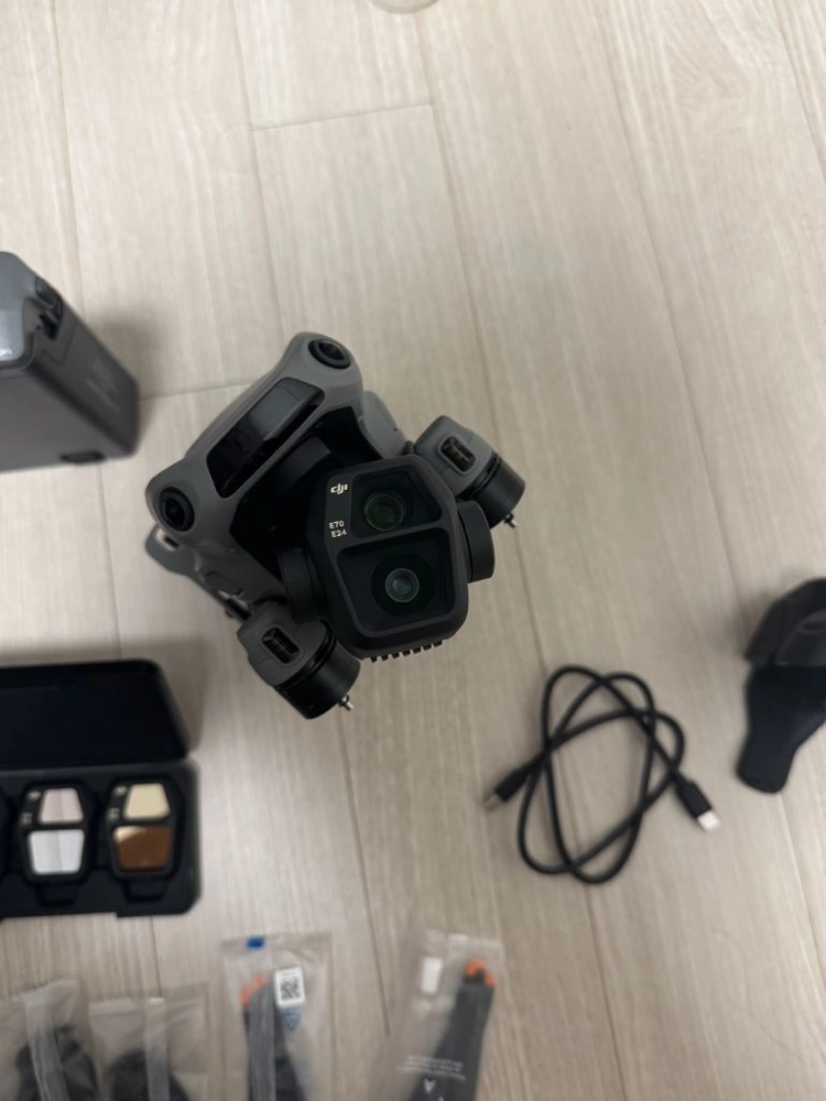 DJI Air 3S 플라이모어 콤보 3배터리 풀세트 / DJI RC 2 이미지