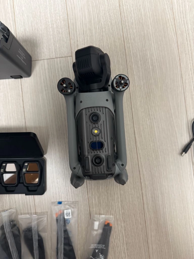 DJI Air 3S 플라이모어 콤보 3배터리 풀세트 / DJI RC 2 이미지