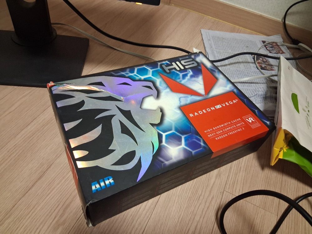 vega 56 그래픽카드 및 ddr4 2400t 8기가 램 이미지