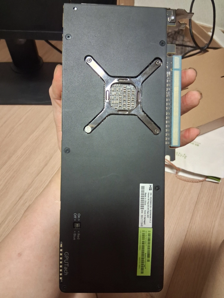 vega 56 그래픽카드 및 ddr4 2400t 8기가 램 이미지