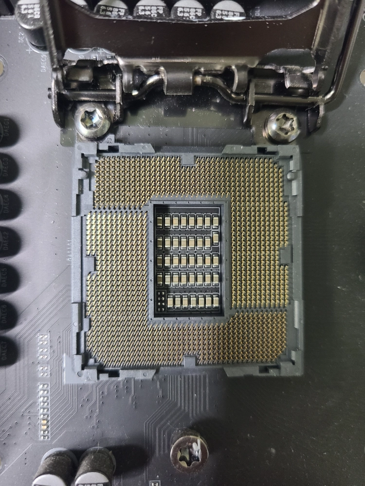 기가바이트 Z390 AORUS MASTER 메인보드 이미지