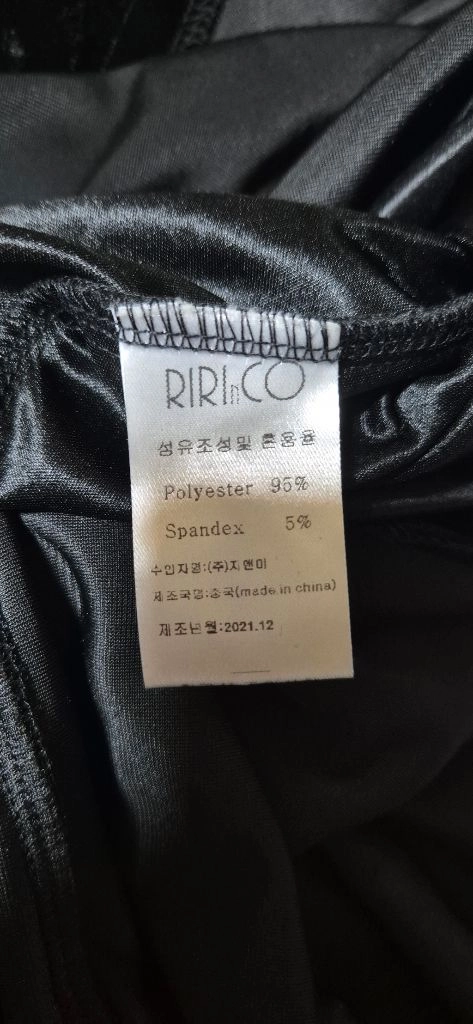 블랙 벨벳 슬립 원피스 이미지