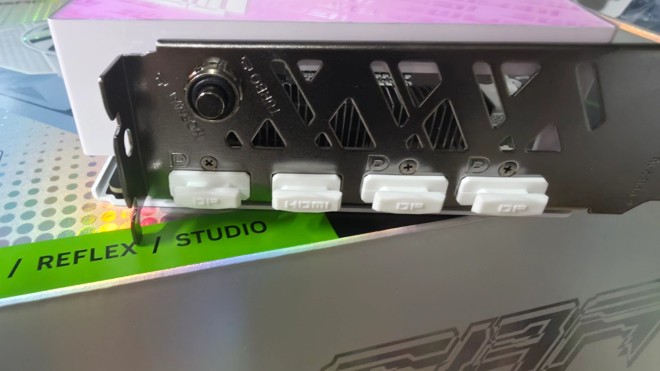 RTX 4060 그래픽카드 이미지