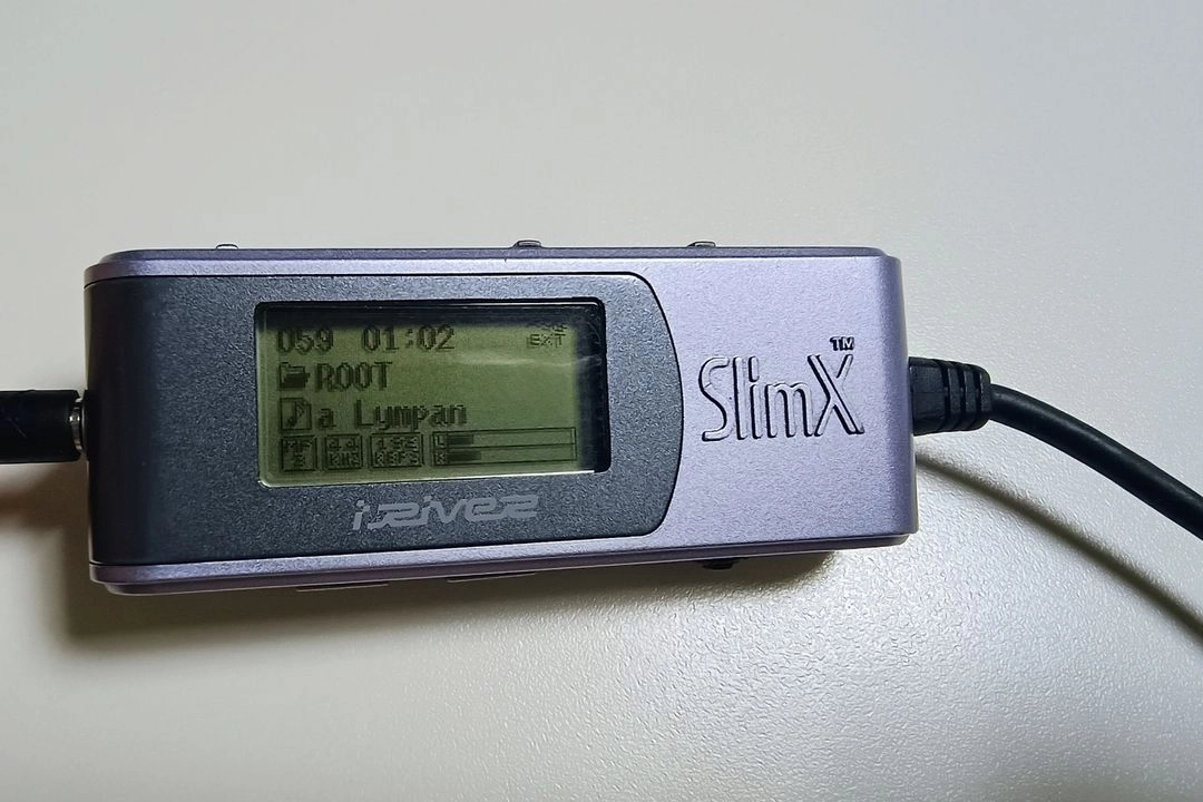 아이리버 iRiver SlimX 휴대용 CD 플레이어 iMP-350 이미지