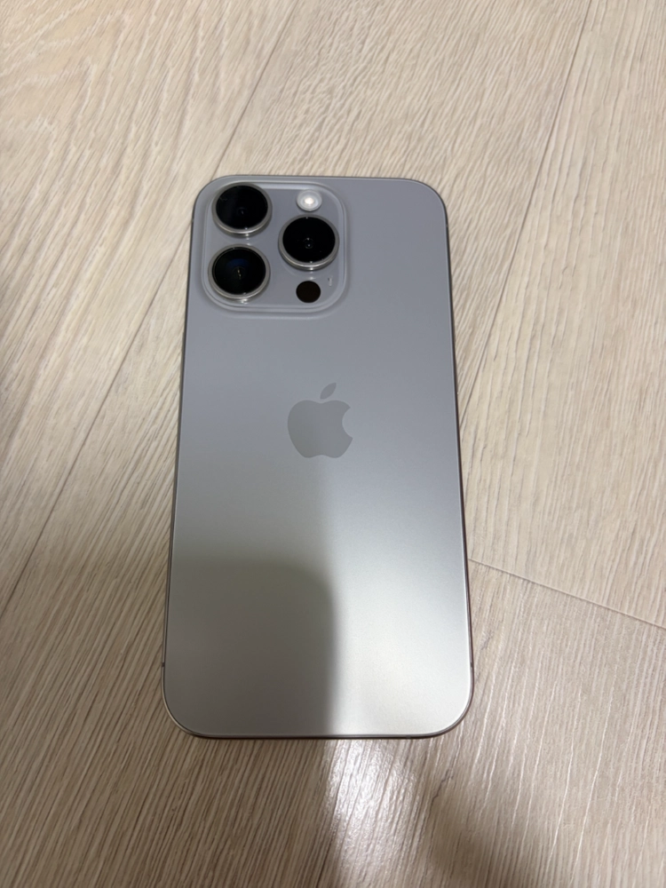 아이폰 15프로 128GB 내추럴 티타늄 이미지