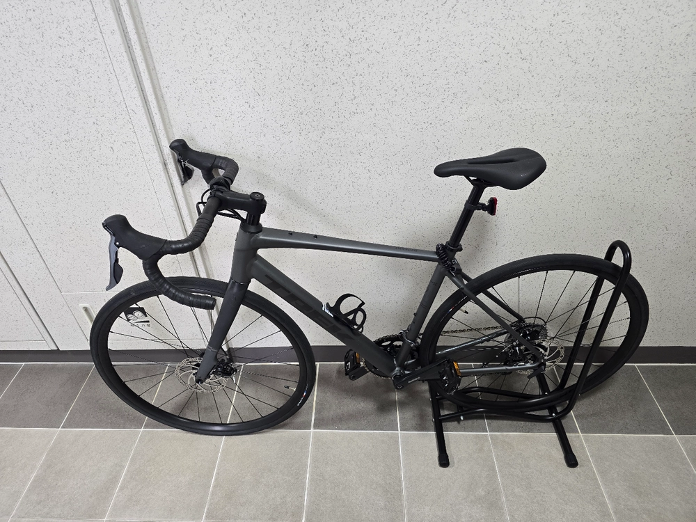 2026년형 트렉 도마니 AL2 로드 자전거 (Size:54) 판매합니다. 이미지