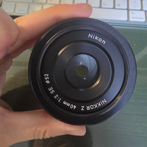 니콘 NIKKOR Z 40mm f/2 SE 렌즈 이미지