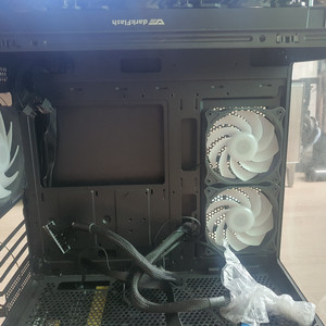 nzxt, 3rsys,앱코 컴퓨터 케이스, 수냉쿨러,파워서플라이 판매 이미지