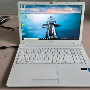 삼성 노트북 450r i5 15,6 인치 팝니다 이미지