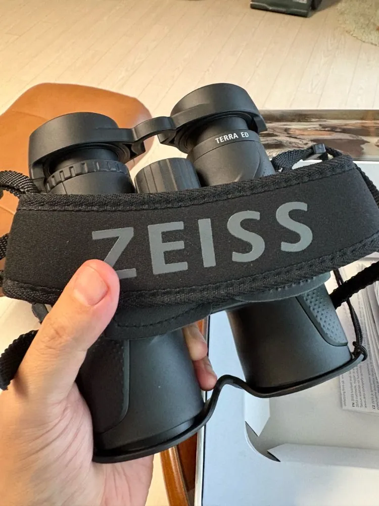 ZEISS TERRA ED (8X42 / BLACK) 자이스 쌍안경 이미지
