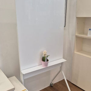 이동식 화이트보드(리바트 전시용 새제품) 이미지